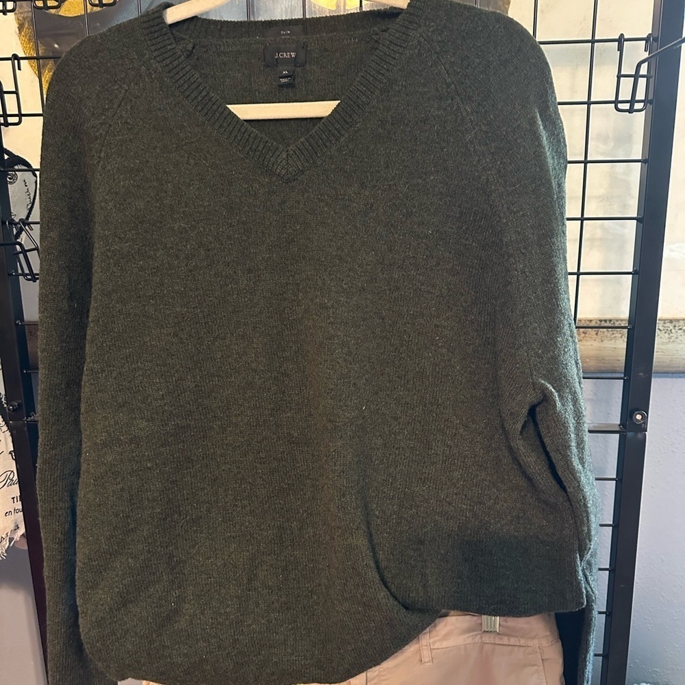 J. Crew Men's Dark Green Crewneck lambswool Sweater